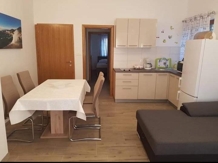 Apartmani Dada Starigrad Paklenica Ngoại thất bức ảnh