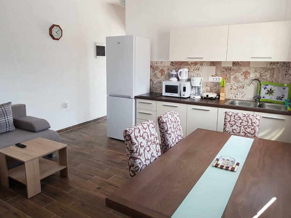 Apartmani Dada Starigrad Paklenica Ngoại thất bức ảnh