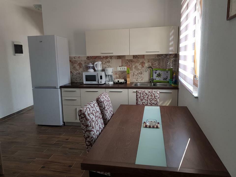 Apartmani Dada Starigrad Paklenica Ngoại thất bức ảnh