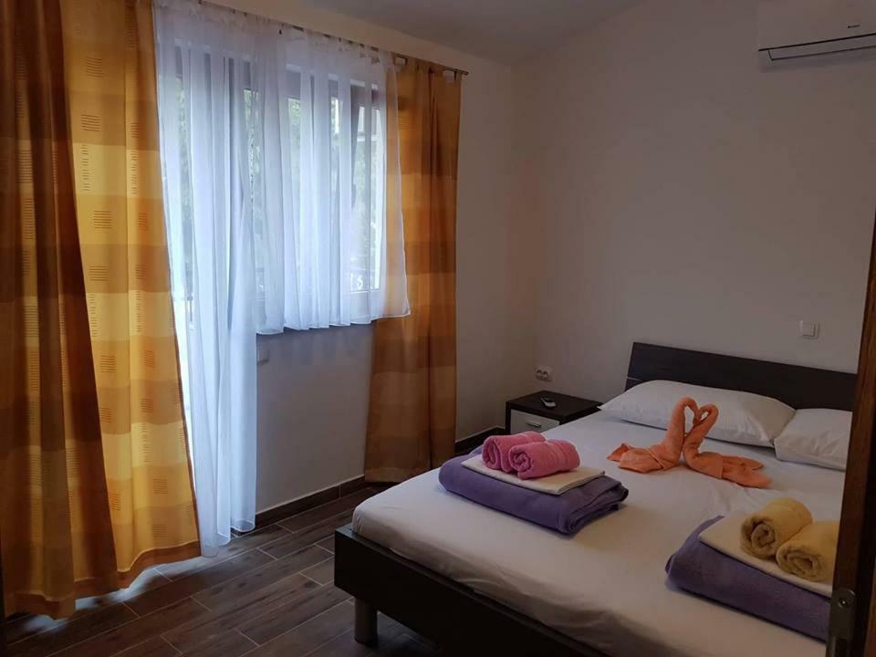 Apartmani Dada Starigrad Paklenica Ngoại thất bức ảnh