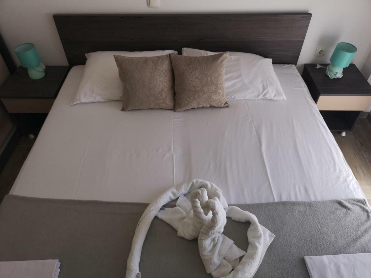 Apartmani Dada Starigrad Paklenica Ngoại thất bức ảnh