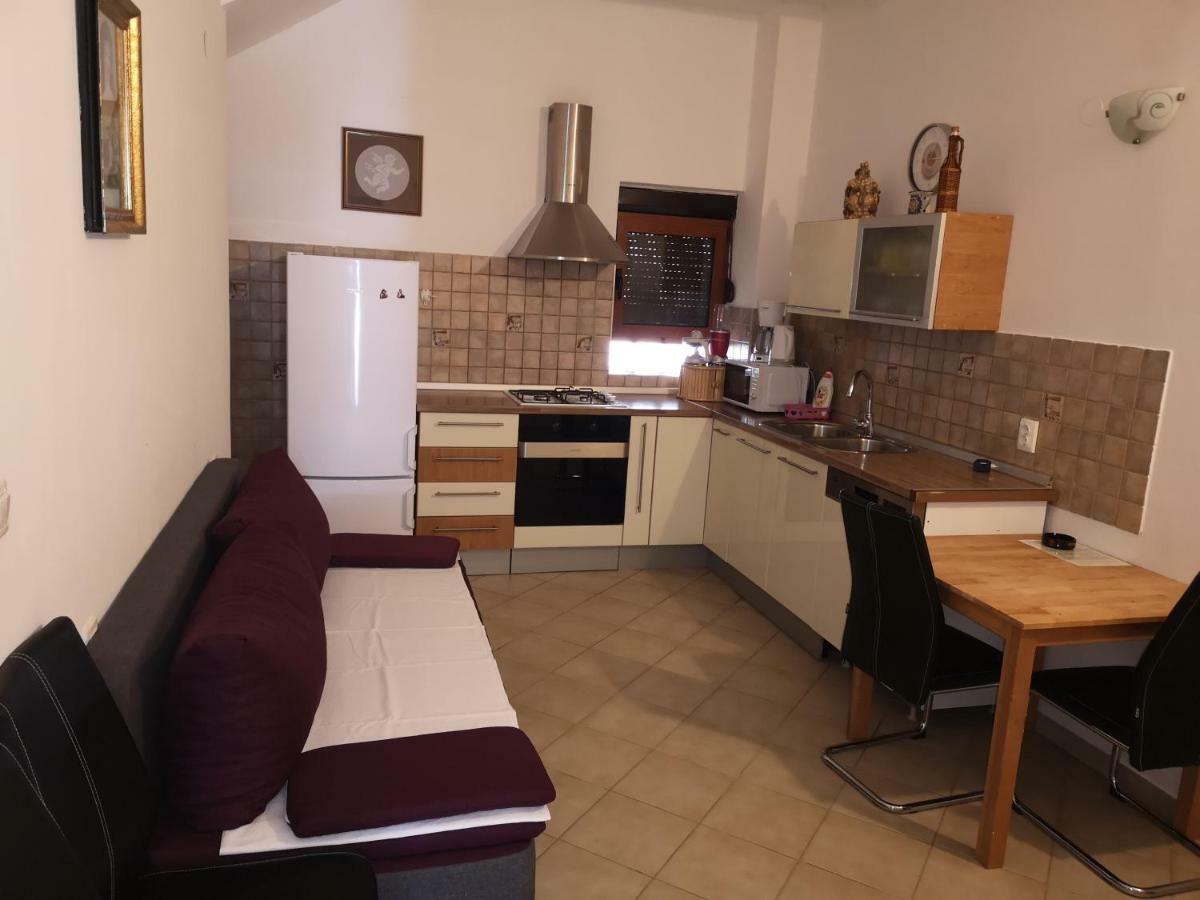 Apartmani Dada Starigrad Paklenica Ngoại thất bức ảnh