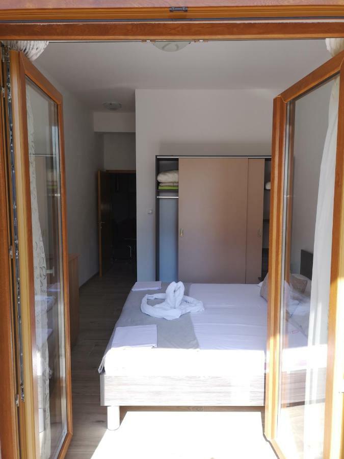 Apartmani Dada Starigrad Paklenica Ngoại thất bức ảnh