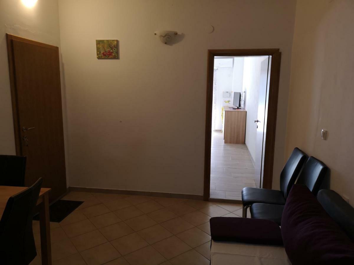 Apartmani Dada Starigrad Paklenica Ngoại thất bức ảnh