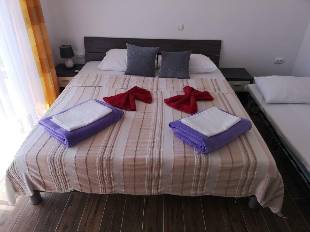 Apartmani Dada Starigrad Paklenica Ngoại thất bức ảnh