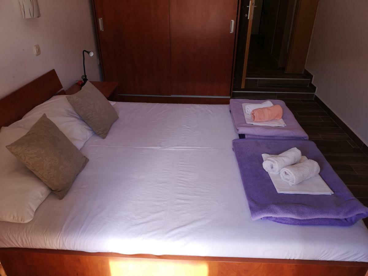 Apartmani Dada Starigrad Paklenica Ngoại thất bức ảnh