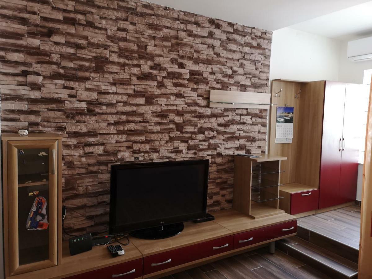 Apartmani Dada Starigrad Paklenica Ngoại thất bức ảnh