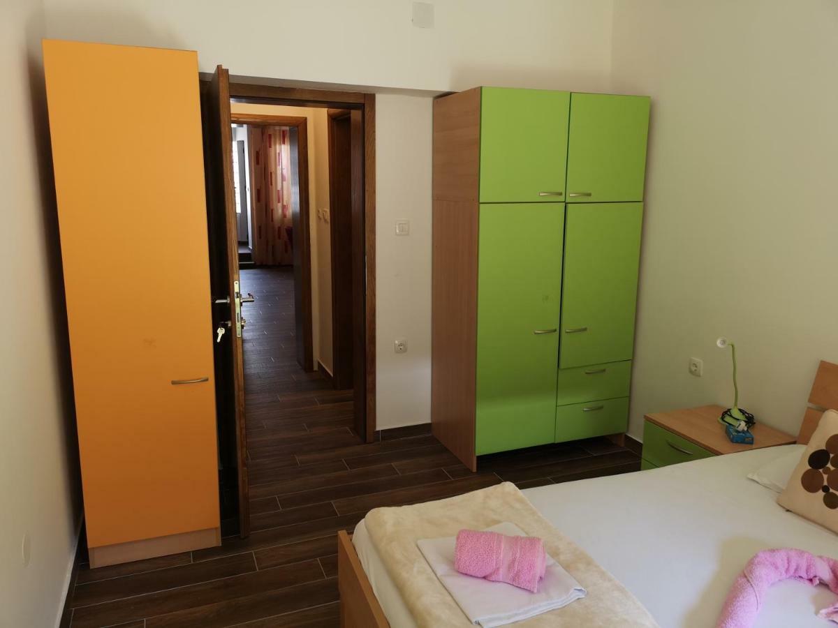 Apartmani Dada Starigrad Paklenica Ngoại thất bức ảnh