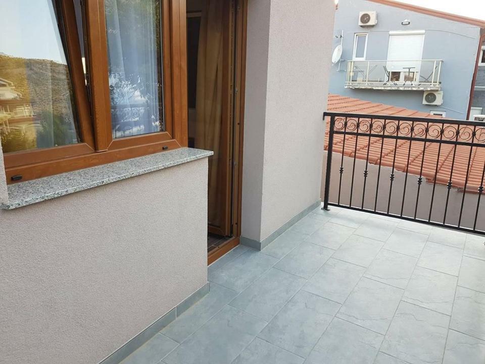 Apartmani Dada Starigrad Paklenica Ngoại thất bức ảnh